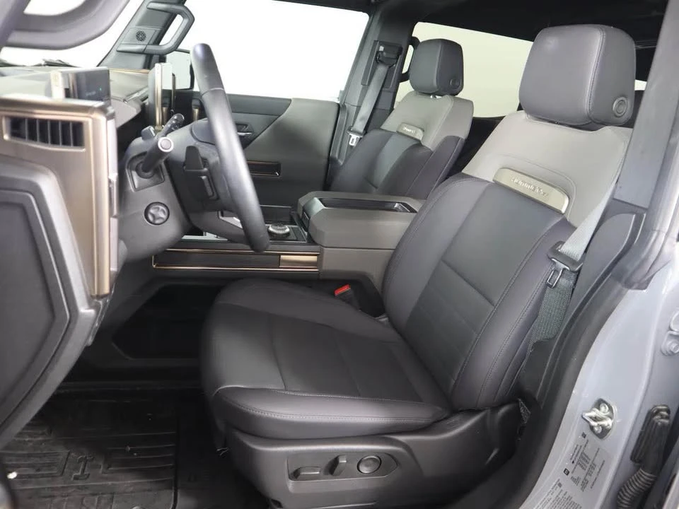 2025 Hummer HMMWV - Image 4 of 8