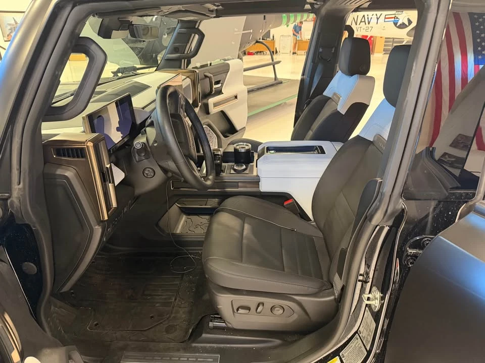 2025 Hummer HMMWV - Image 5 of 11