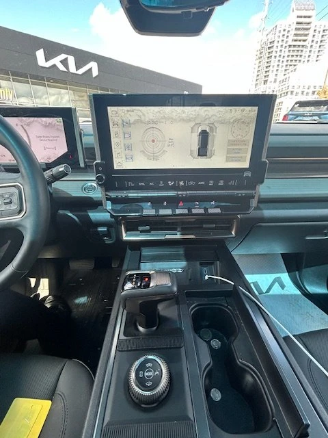 2025 Hummer - Image 8 of 20