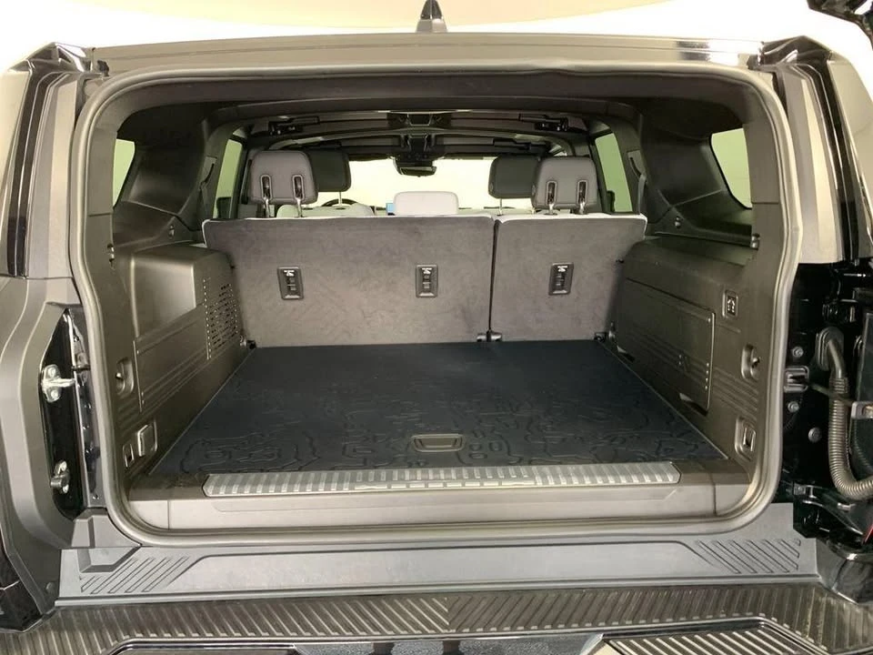 2025 Hummer - Image 8 of 9