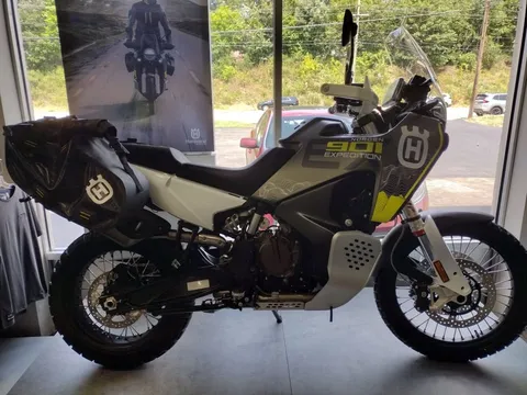 2025 Husqvarna Norden 901 Expedition