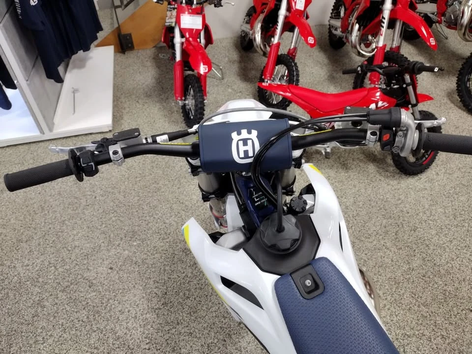 2025 Husqvarna - Image 5 of 6