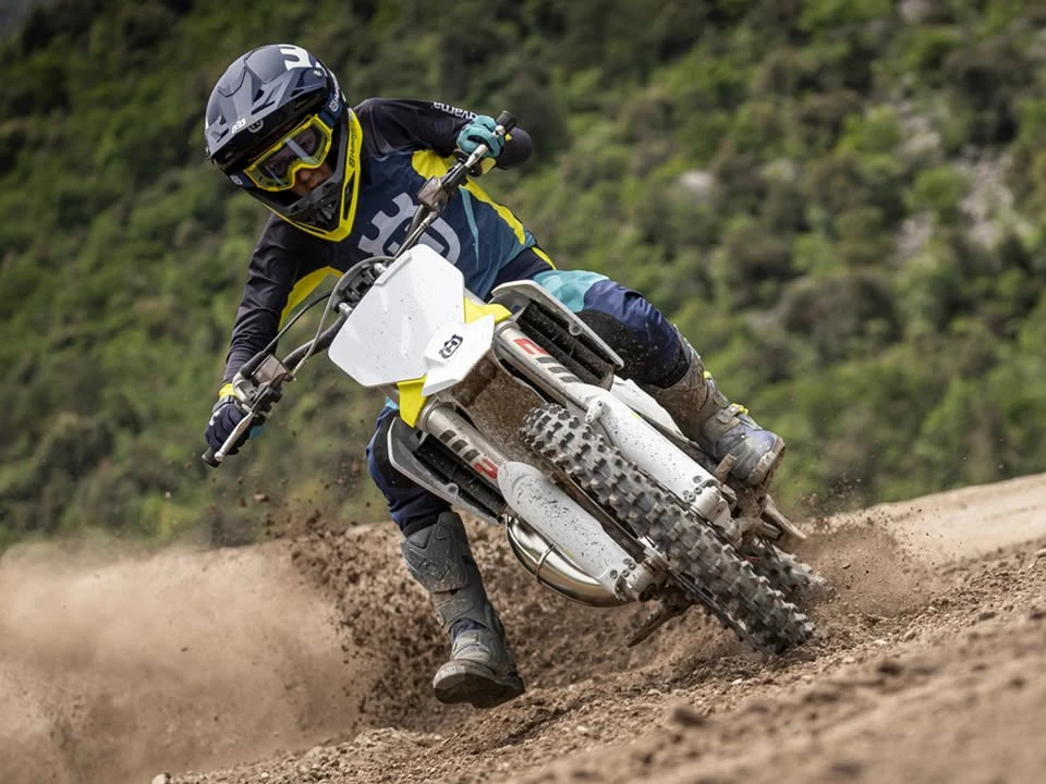 2025 Husqvarna - Image 19 of 20