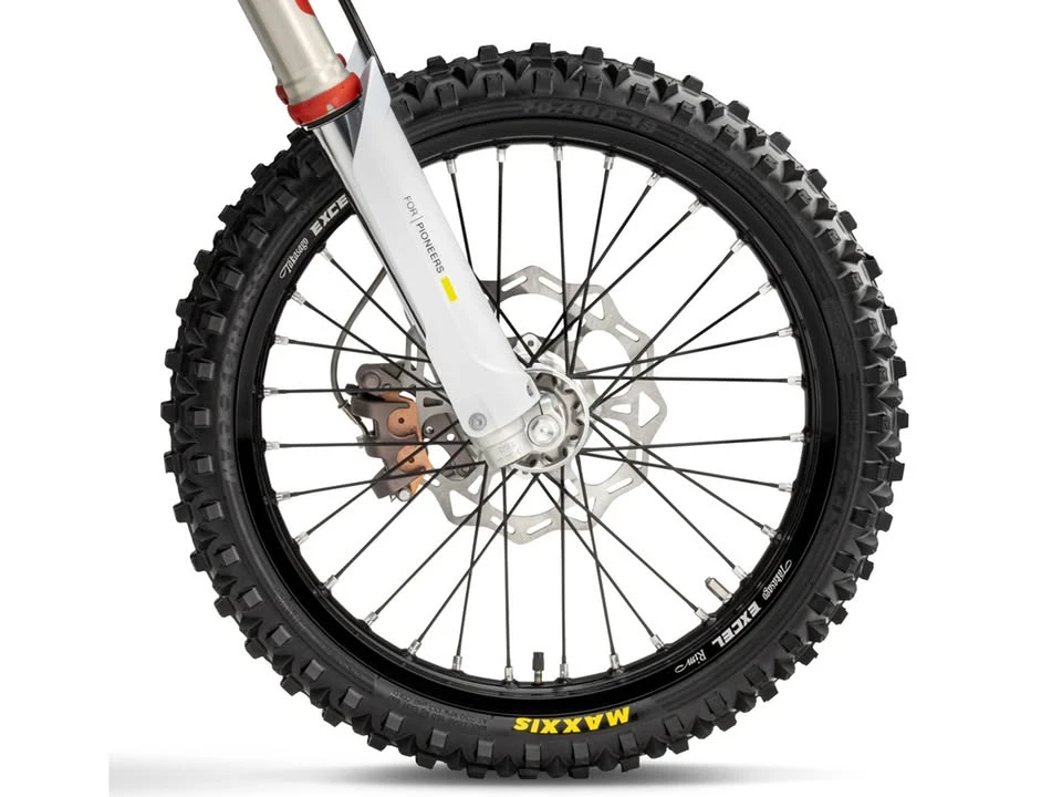 2025 Husqvarna - Image 11 of 20