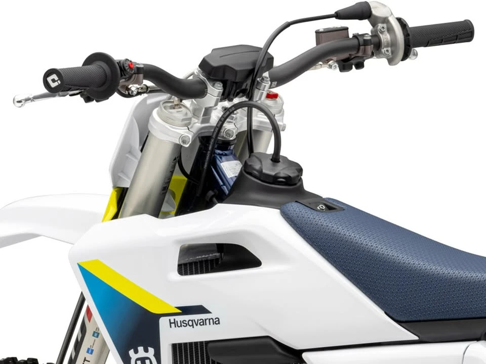 2025 Husqvarna - Image 12 of 20