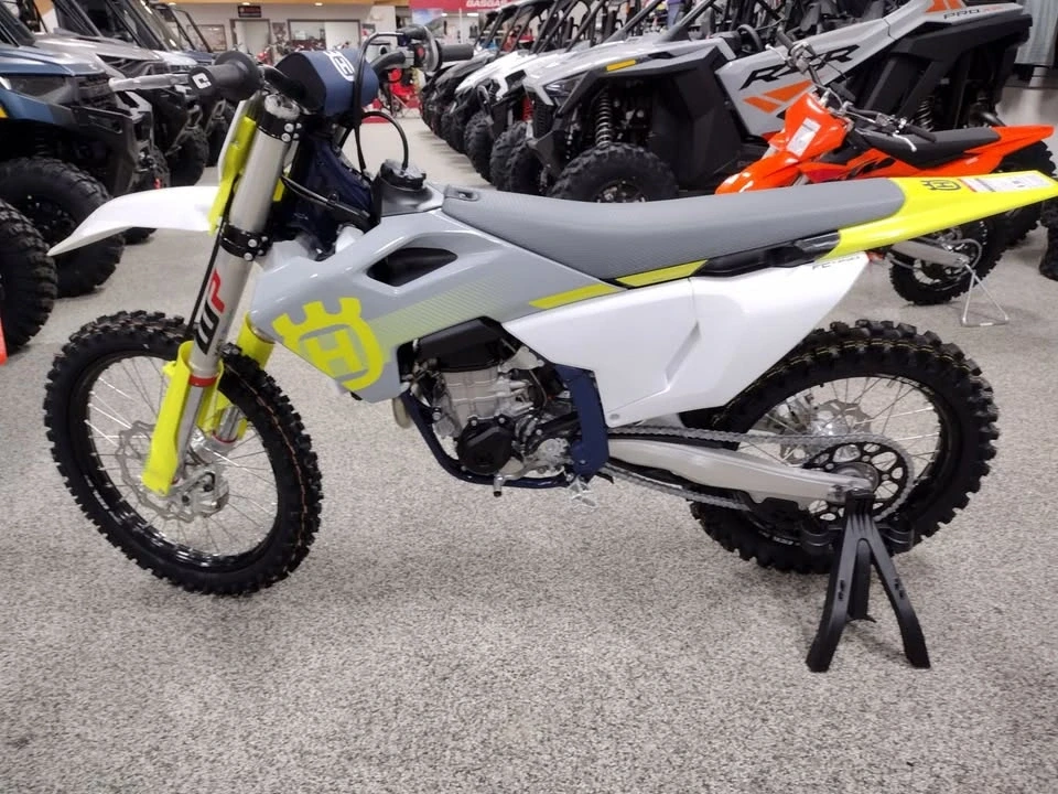 2025 Husqvarna - Image 5 of 6