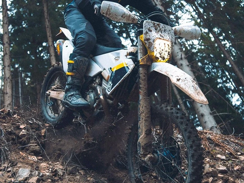 2025 Husqvarna - Image 17 of 20