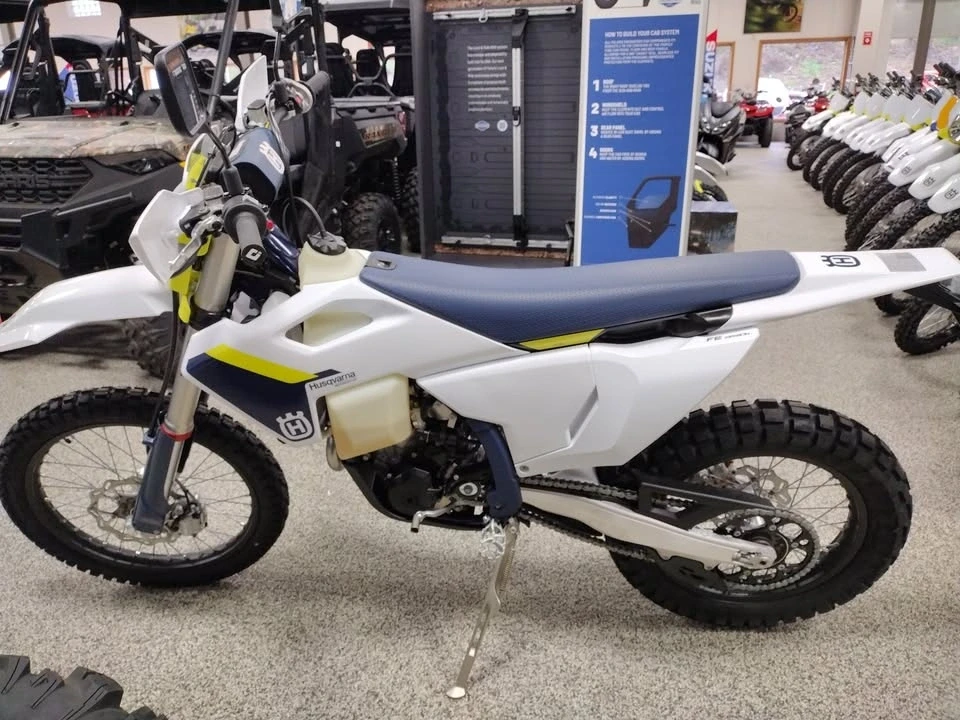 2025 Husqvarna - Image 2 of 18