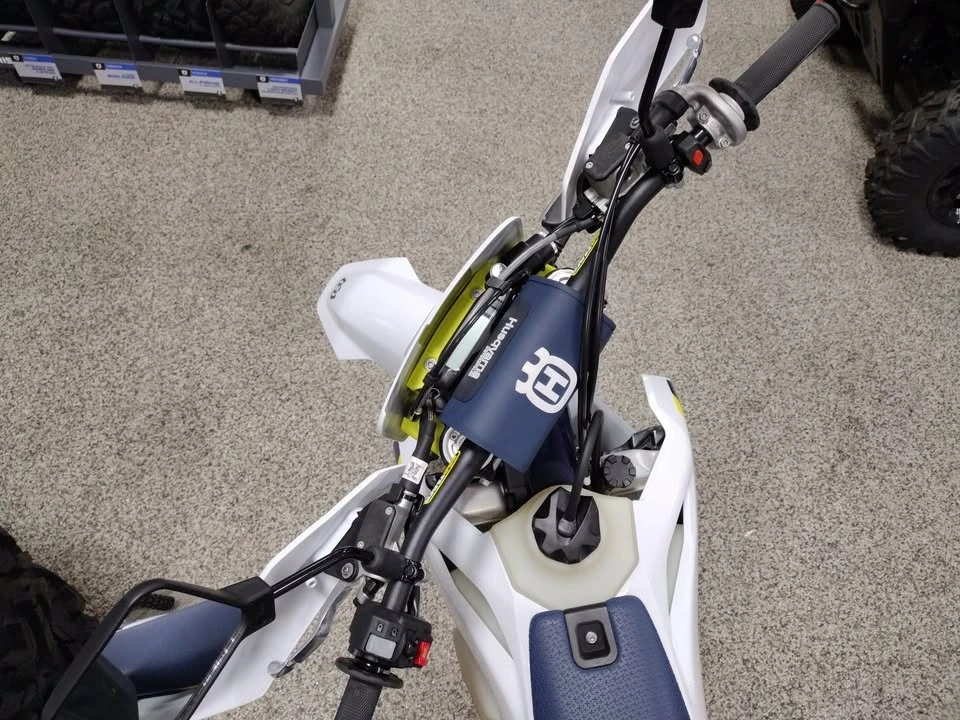 2025 Husqvarna - Image 6 of 18