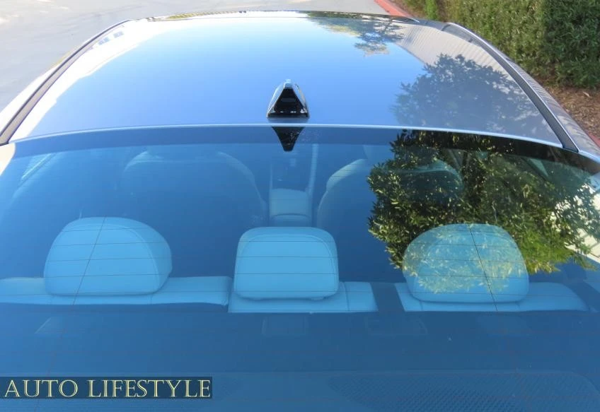 2025 Hyundai Elantra - Image 14 of 21