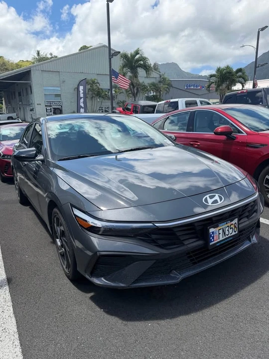 2025 Hyundai Elantra - Image 2 of 6