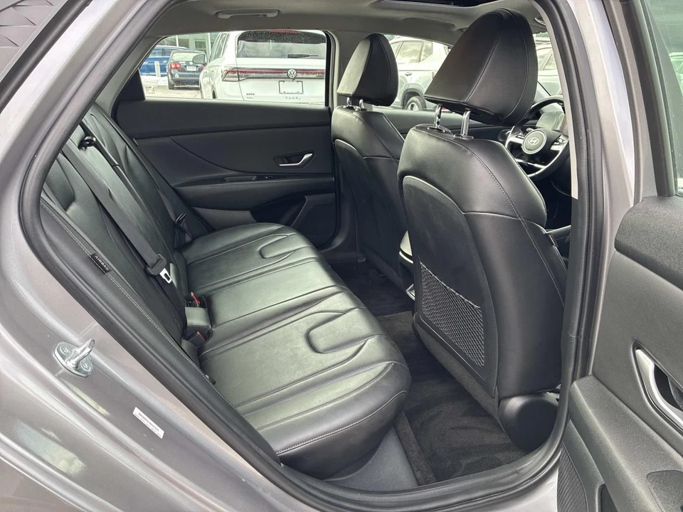 2025 Hyundai Elantra - Image 11 of 21