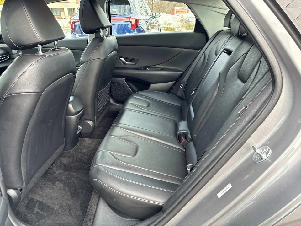 2025 Hyundai Elantra - Image 14 of 21