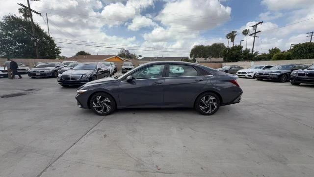 2025 Hyundai Elantra - Image 3 of 16