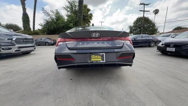 2025 Hyundai Elantra - Image 5 of 16