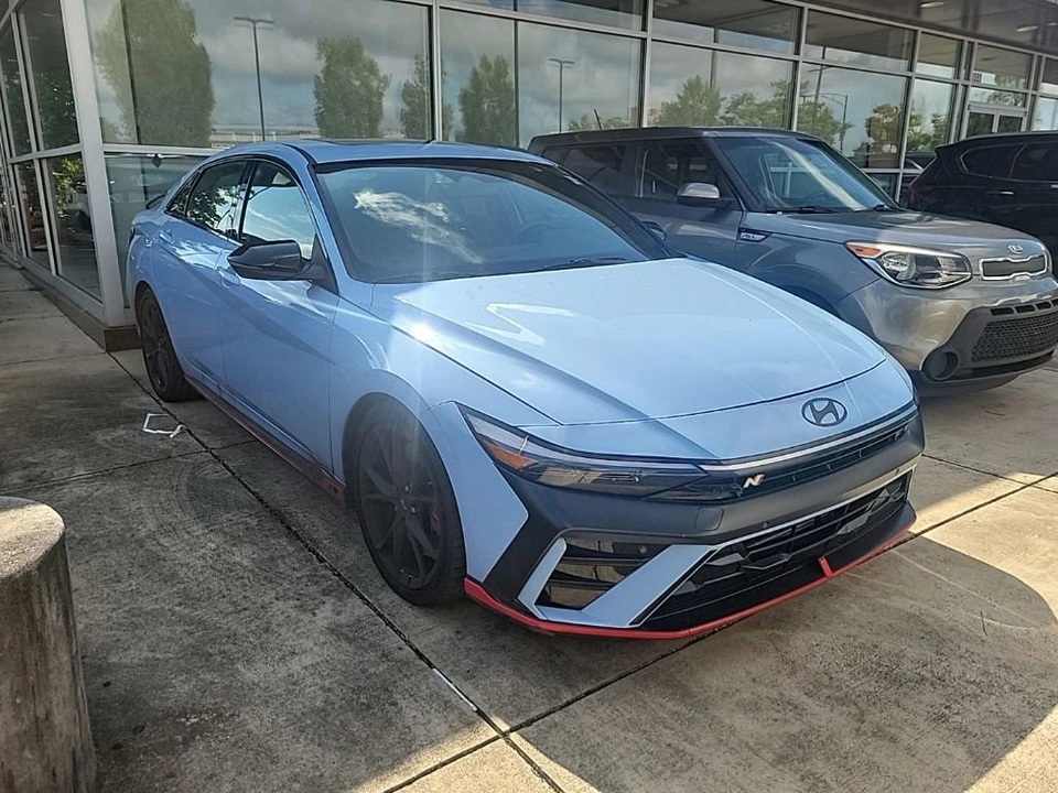2025 Hyundai Elantra - Image 2 of 3