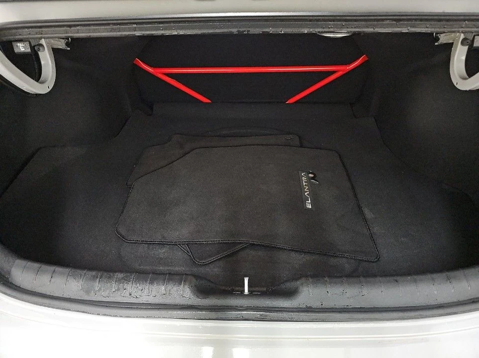 2025 Hyundai Elantra - Image 14 of 16