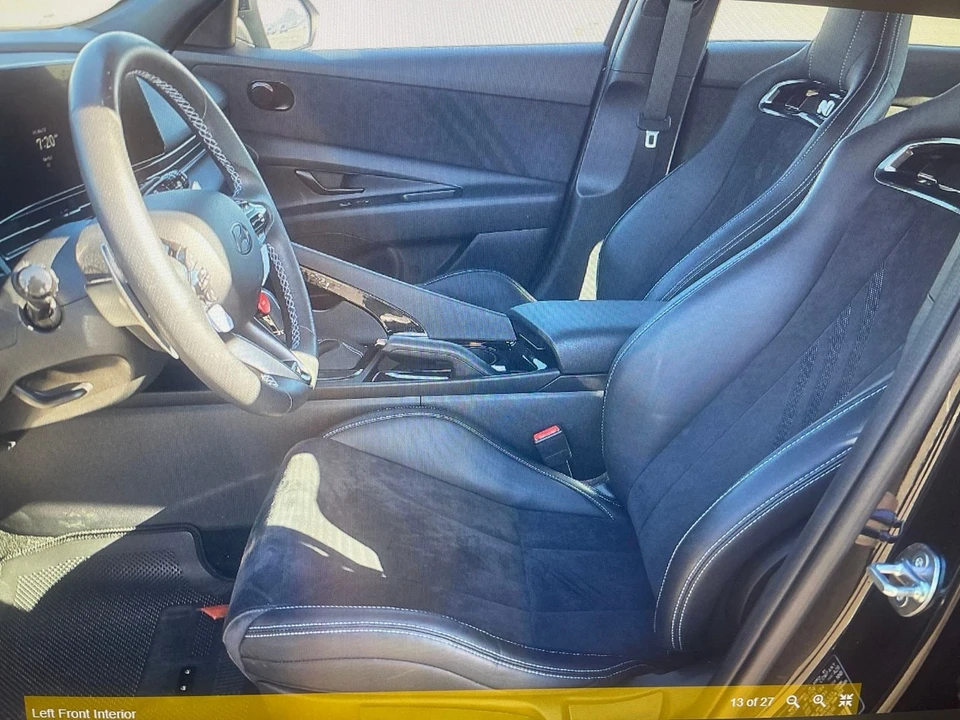 2025 Hyundai Elantra - Image 9 of 20