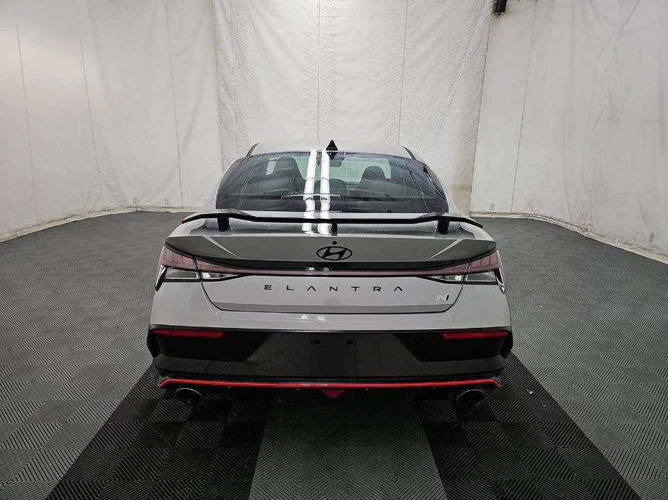 2025 Hyundai Elantra - Image 5 of 16