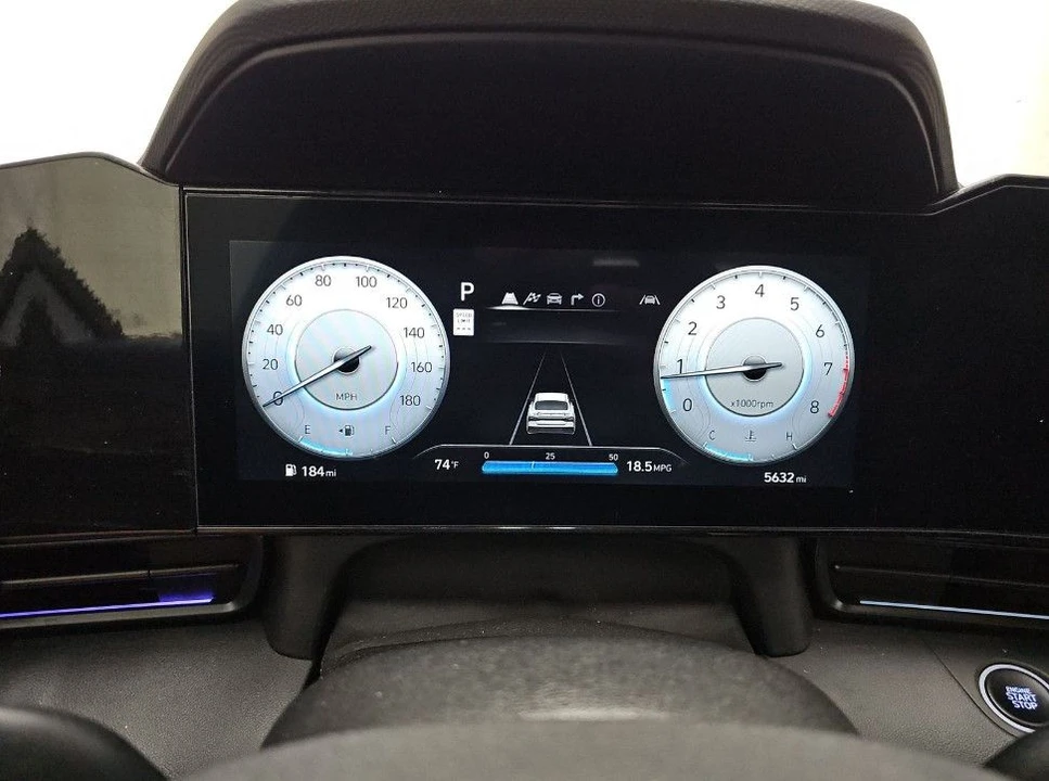 2025 Hyundai Elantra - Image 9 of 16