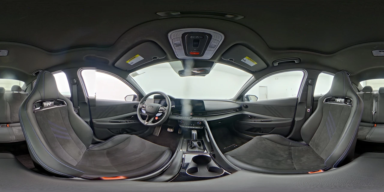 2025 Hyundai Elantra - Image 26 of 28
