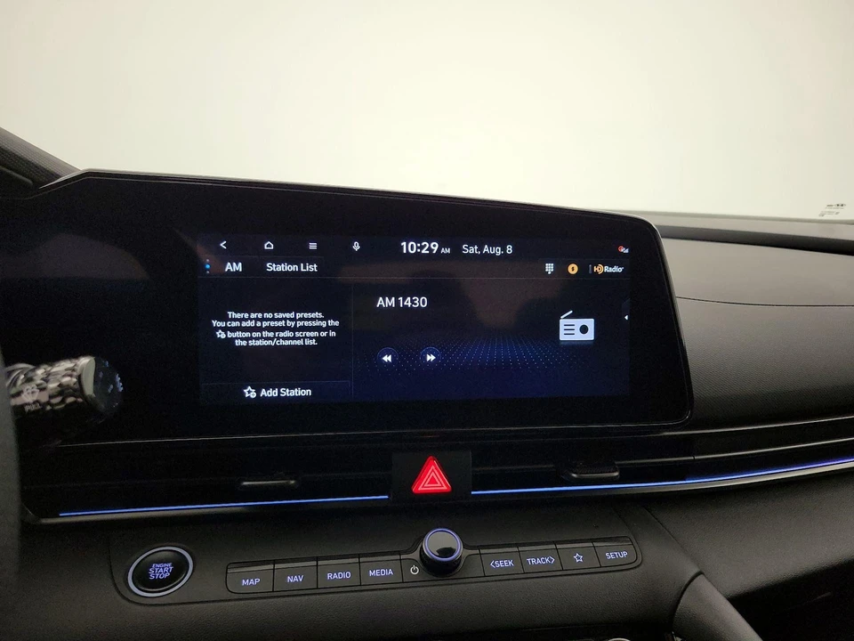 2025 Hyundai Elantra - Image 17 of 28