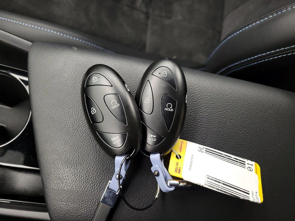 2025 Hyundai Elantra - Image 25 of 28