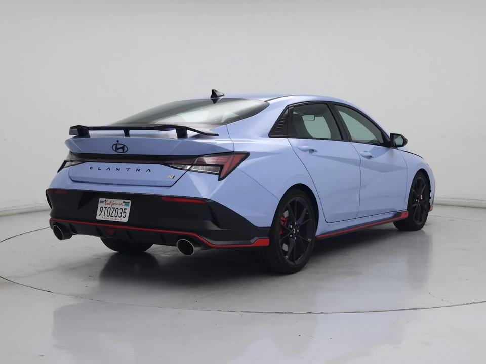 2025 Hyundai Elantra - Image 9 of 28