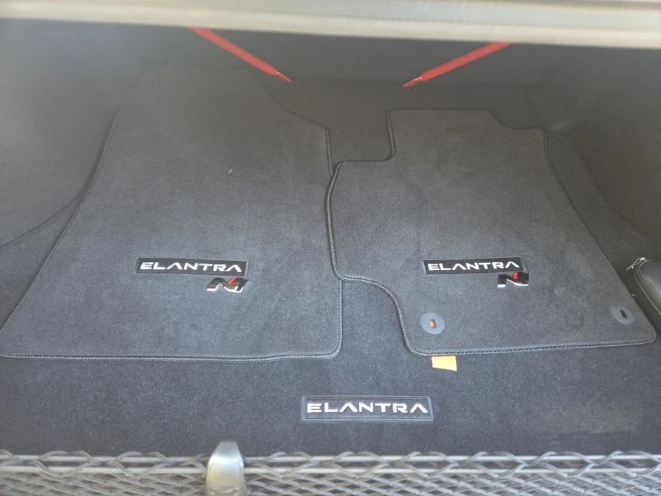 2025 Hyundai Elantra - Image 10 of 12