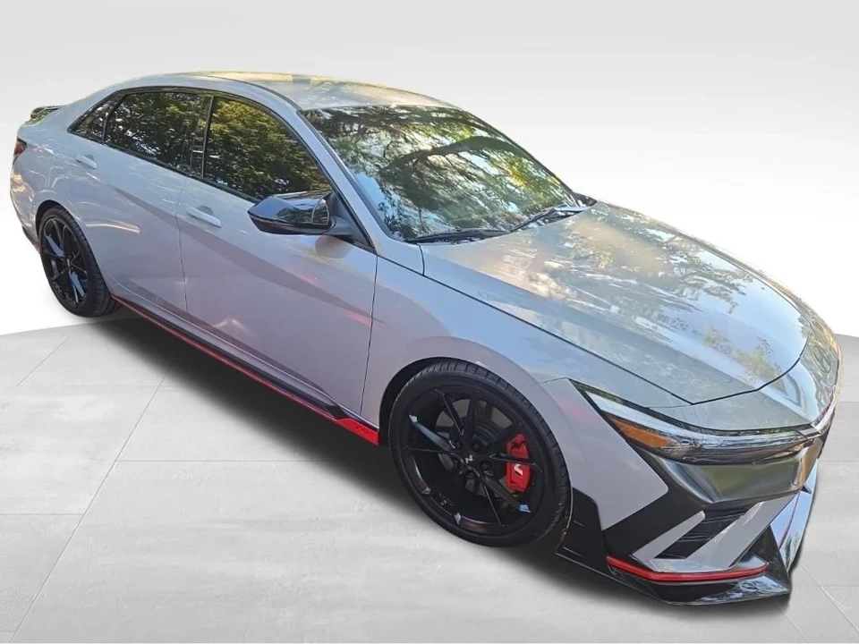 2025 Hyundai Elantra - Image 4 of 12