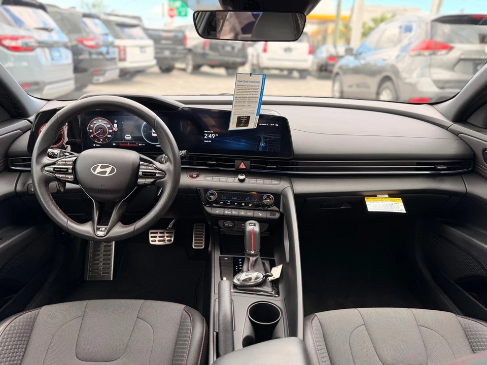 2025 Hyundai Elantra - Image 13 of 21