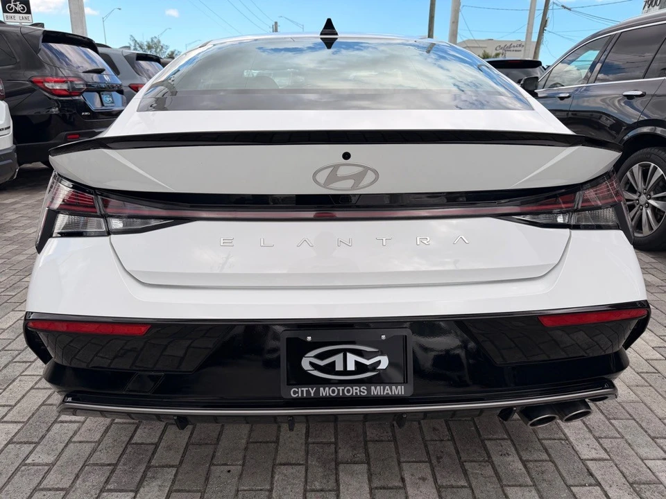 2025 Hyundai Elantra - Image 7 of 21
