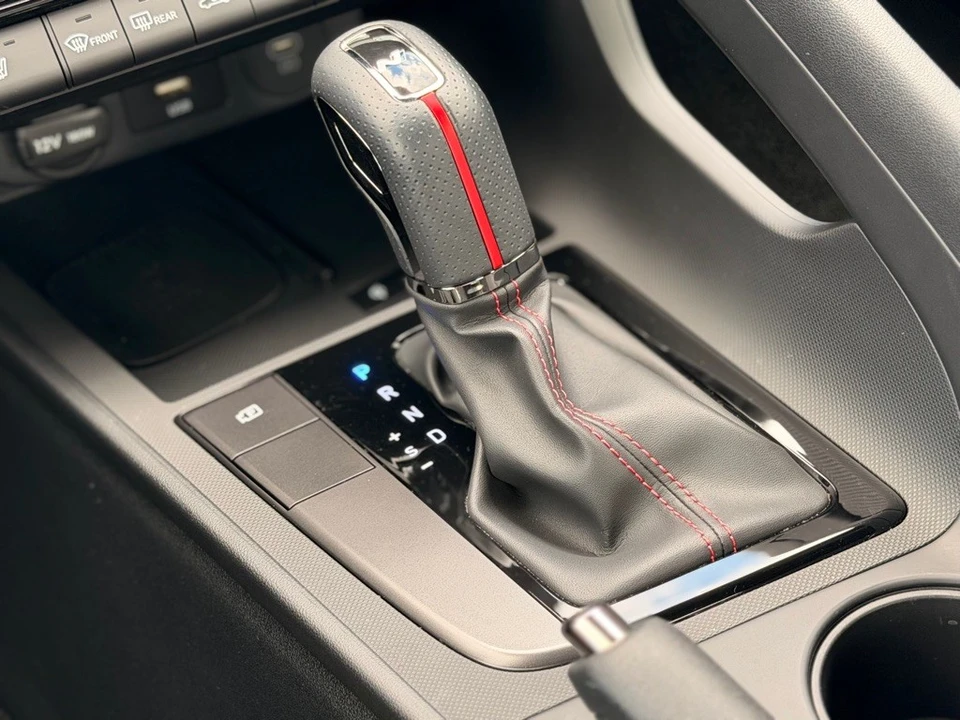 2025 Hyundai Elantra - Image 21 of 21