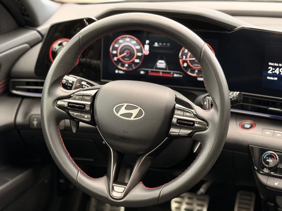 2025 Hyundai Elantra - Image 14 of 21