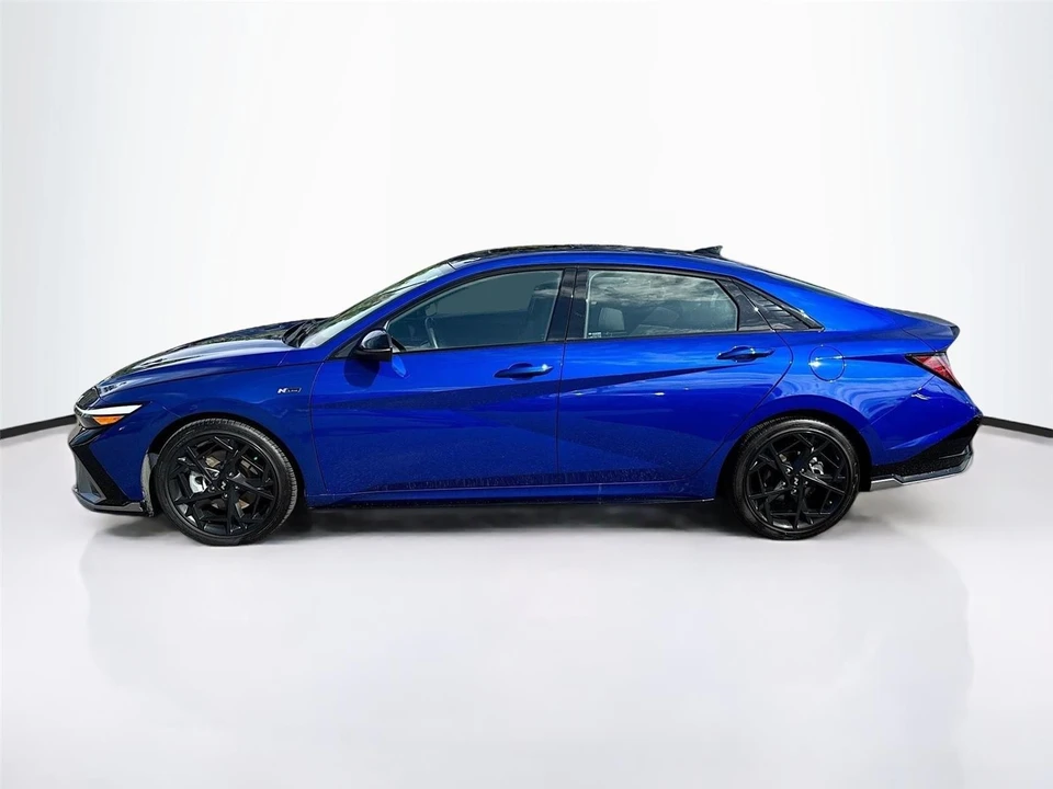 2025 Hyundai Elantra - Image 4 of 21