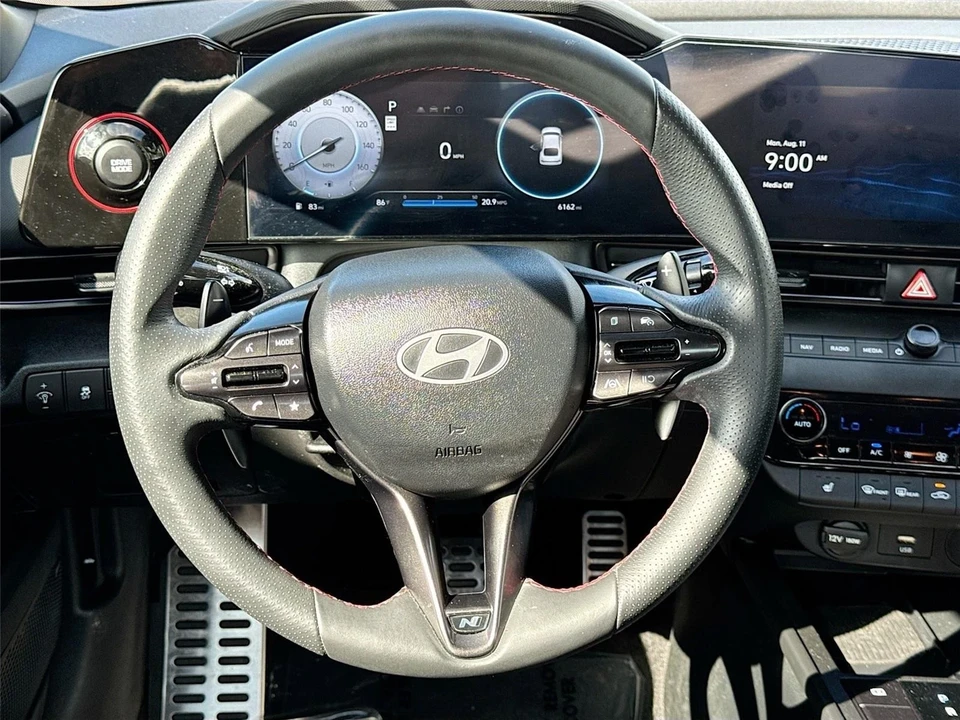 2025 Hyundai Elantra - Image 10 of 21