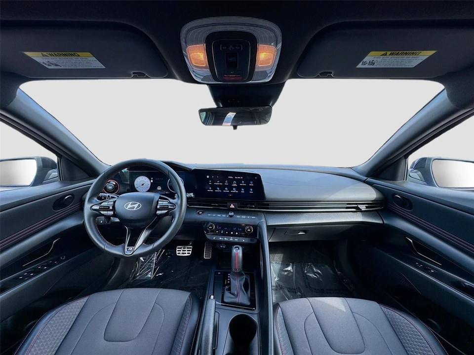 2025 Hyundai Elantra - Image 14 of 21