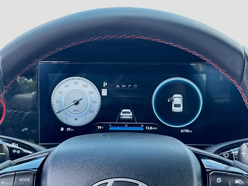 2025 Hyundai Elantra - Image 11 of 21
