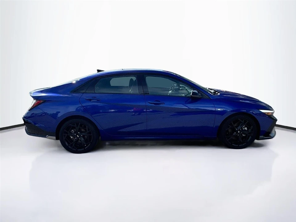 2025 Hyundai Elantra - Image 8 of 21