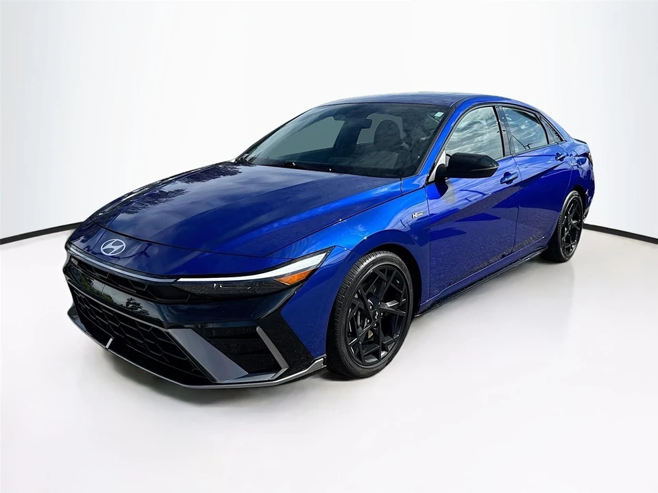 2025 Hyundai Elantra - Image 3 of 21