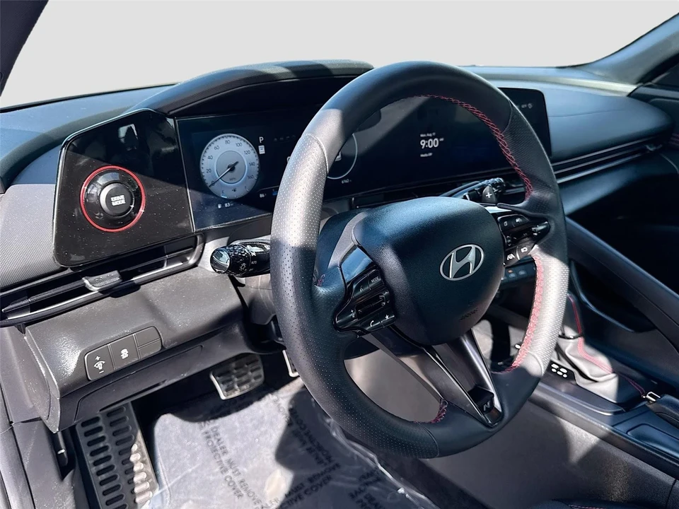 2025 Hyundai Elantra - Image 9 of 21