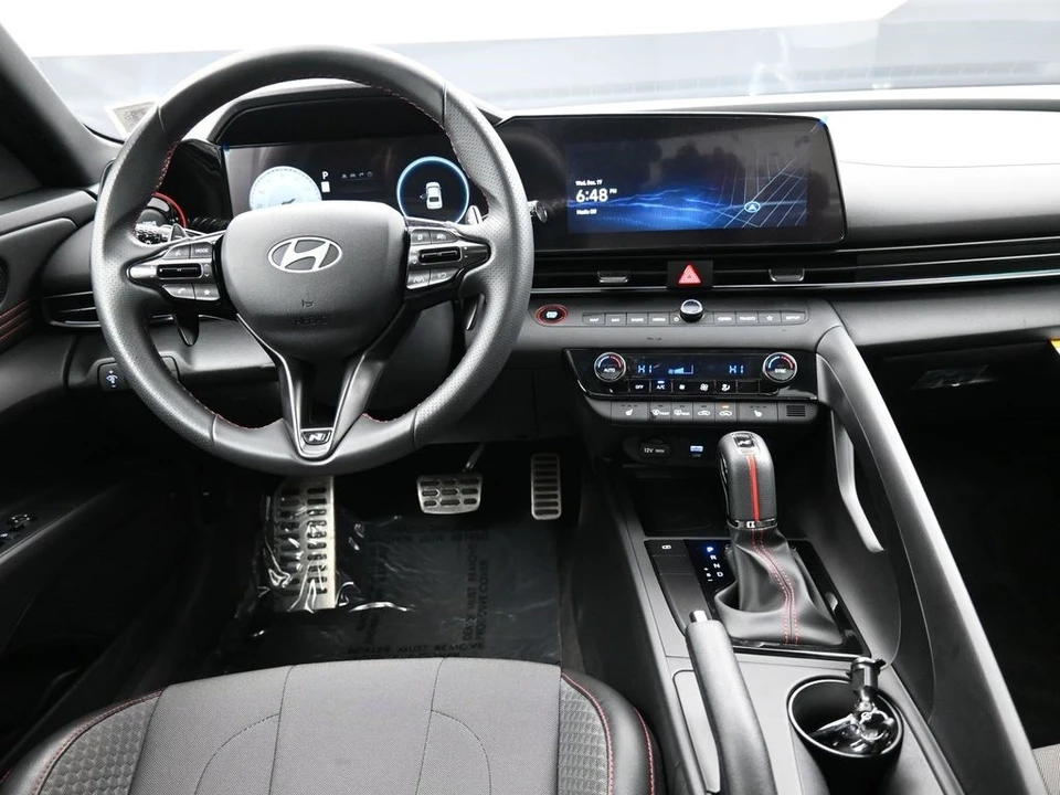 2025 Hyundai Elantra - Image 20 of 21