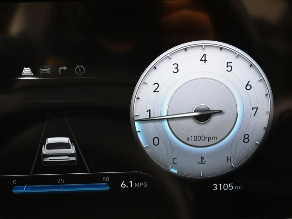 2025 Hyundai Elantra - Image 16 of 21