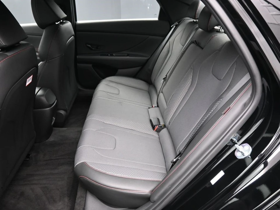 2025 Hyundai Elantra - Image 21 of 21