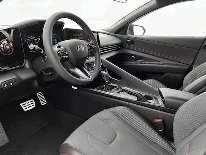 2025 Hyundai Elantra - Image 6 of 7
