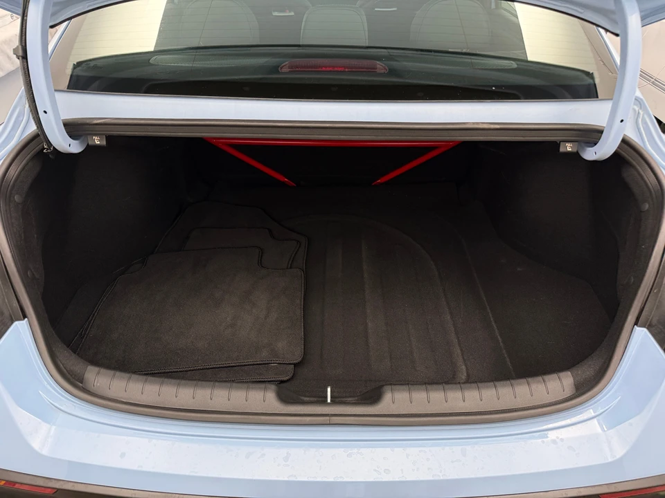 2025 Hyundai Elantra - Image 7 of 31