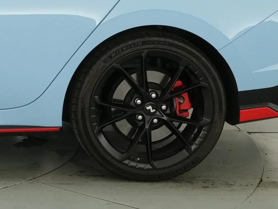2025 Hyundai Elantra - Image 19 of 31