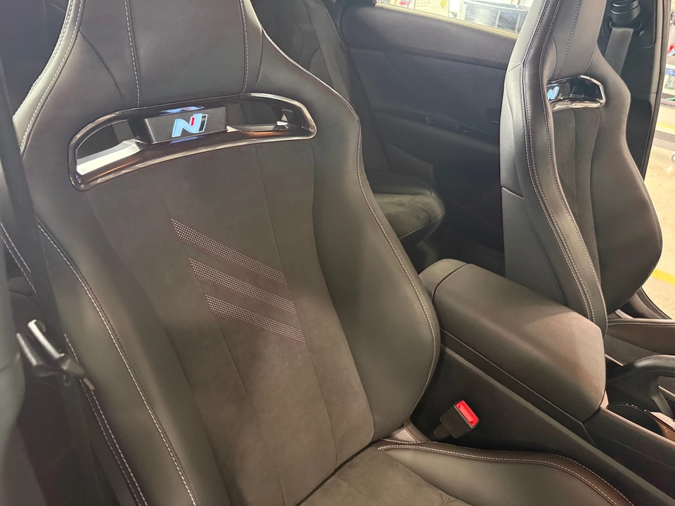 2025 Hyundai Elantra - Image 4 of 31