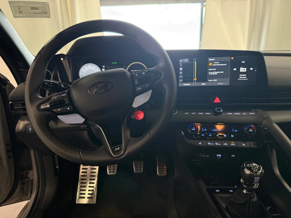 2025 Hyundai Elantra - Image 9 of 31