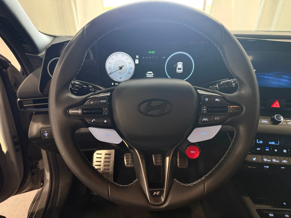 2025 Hyundai Elantra - Image 6 of 31